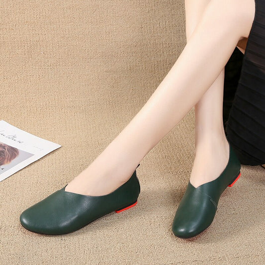 Spring and Autumn women's leather flat shoes non-slip round head flat casual fashion waterproof walking loafers