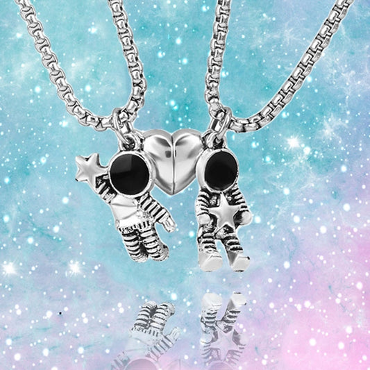 2pcs Astronaut Magnetic Heart Pendant Couple Necklaces for Women Men Lovers Best Friend Pendant Necklace Jewelry Gift 2/1pcs