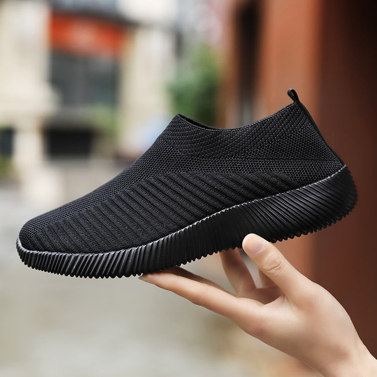 2021 Spring Woman Vulcanized Shoes Fashion Light Flat Shoes Breathable Mesh Shoes Women casual sneakers Size 43